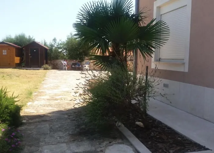 Apartma Andrea Апартаменты Медулин